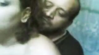 فلم سكس مصري لبوة مصرية تتناك وتقول براحة