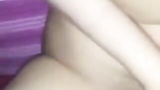 شرموطة خليجية بتقوله انا شرموطة ونفسي اربعة ينيكوني مرة واحدة