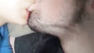سكس بوس تقطيع شفايف ومص لسان مقطع كله اغراء ساخن مصري